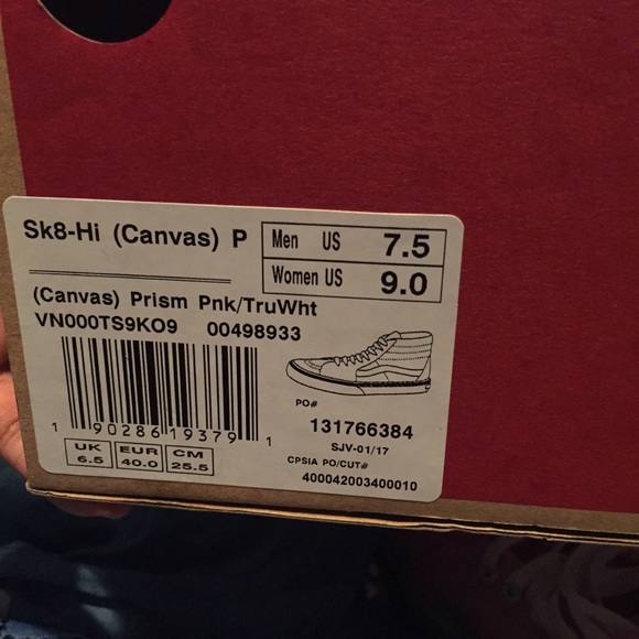 Vans - Picture 4 of 4